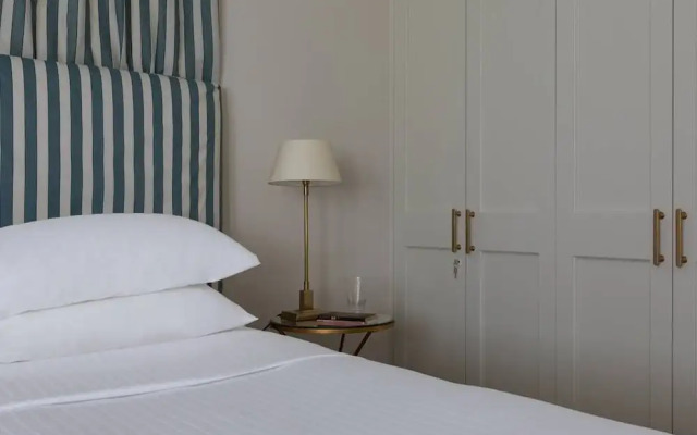 Tite Street IX by Onefinestay