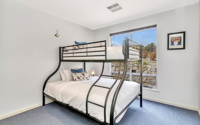The Darling of Marina - A Hilltop and Sea Getaway – Guest Rooms – Wirrina Cove