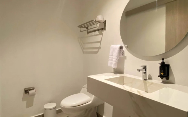 w Charming 2BR w Splendid Terrace in CTG