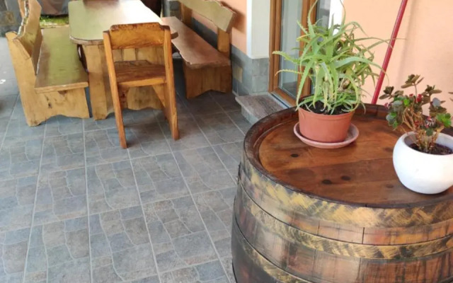 Apartment Wine & Olive oil Mofardin