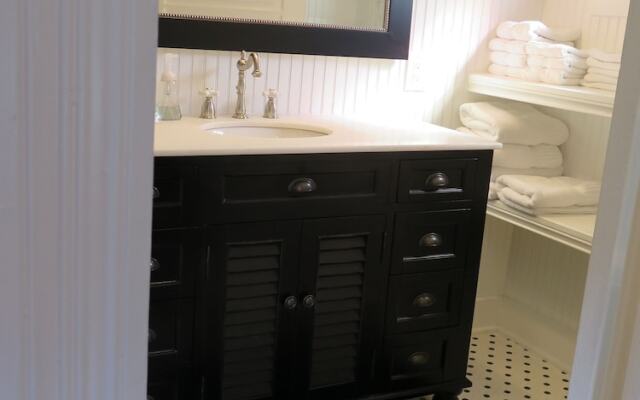 Yellow House Bed and Breakfast