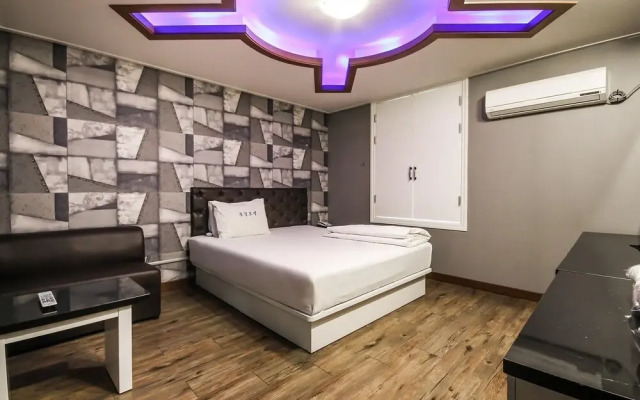 Jeonju Seosindo Twosome Stay