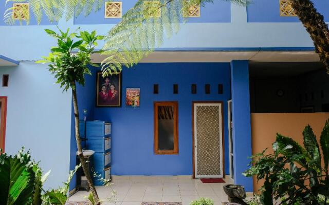 Amalia Guest House by OYO Rooms