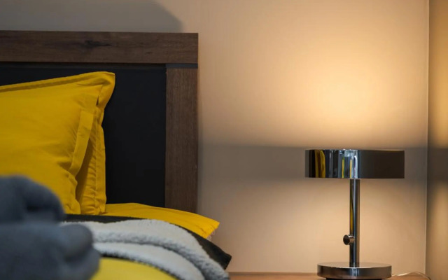 The White Horse Apartment 1