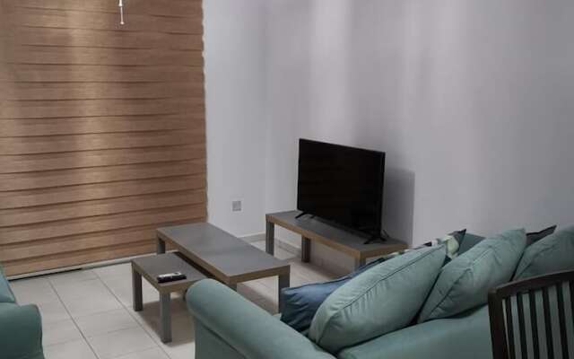 Iris Village apt 202