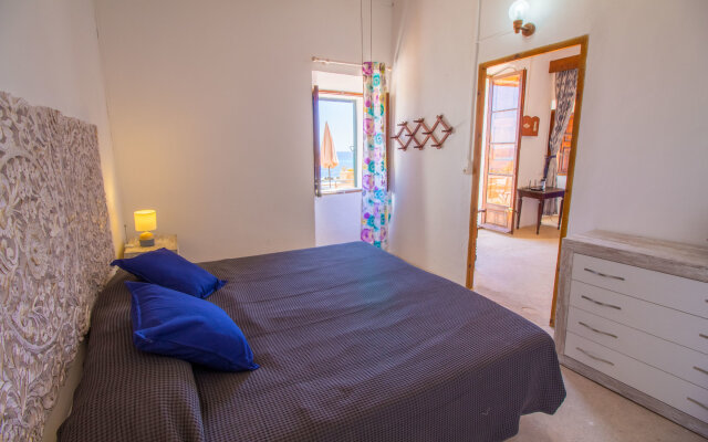 Flat 201M² 4 Bedrooms 3 Bathrooms - Limassol