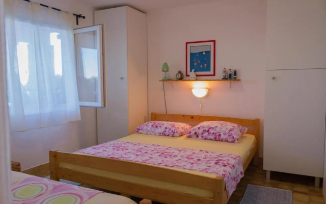 Apartments by the sea Stomorska, Solta - 5190