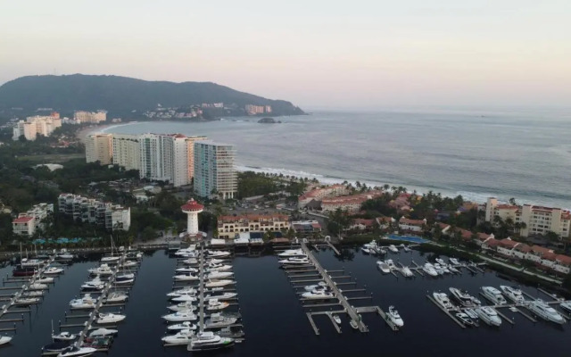 Modern Villa Near Beach & Marina- Ixtapa