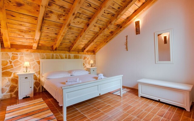 Boutique Rooms by Nono Ban
