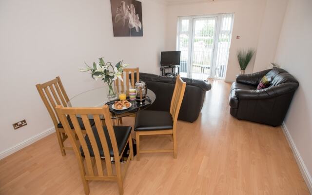 Celador Apartments - Regents Riverside Serviced Apartments