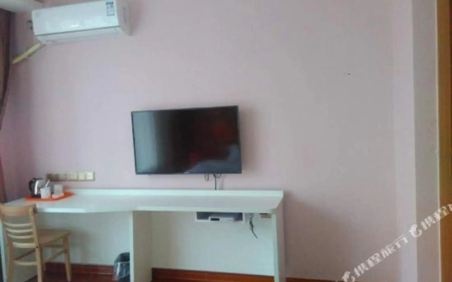 Super 8 Hotel (Weifang University North Gate)