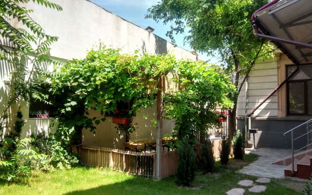 Central Guesthouse Bucharest - Adults Only