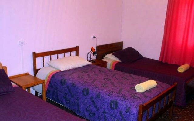 Hostal Residencial Bulnes