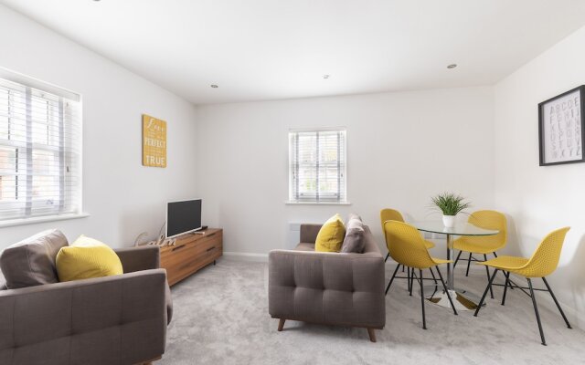 2 Bedroom Town Centre Apartment