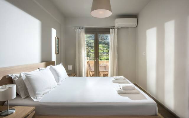 Caravel Apartments Stalis