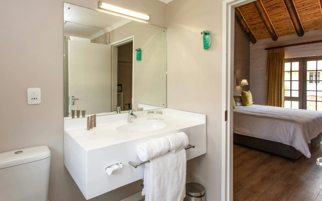 Protea Hotel by Marriott Oudtshoorn Riempie Estate - Image 7