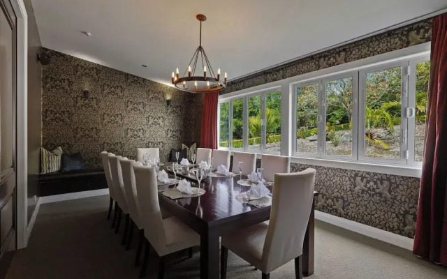 Woodhouse Mountain Lodge