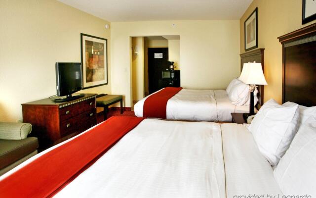 Holiday Inn Express Hotel & Suites Clewiston, an IHG Hotel