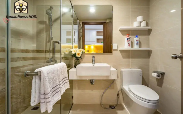 Dream House Apartment