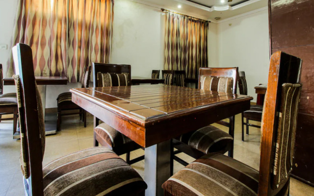 Hotel Gomti Residency