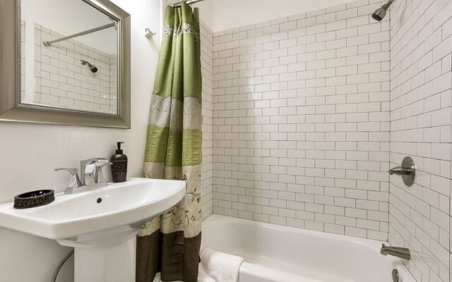 Newly Renovated 2BR in Uptown NOLA