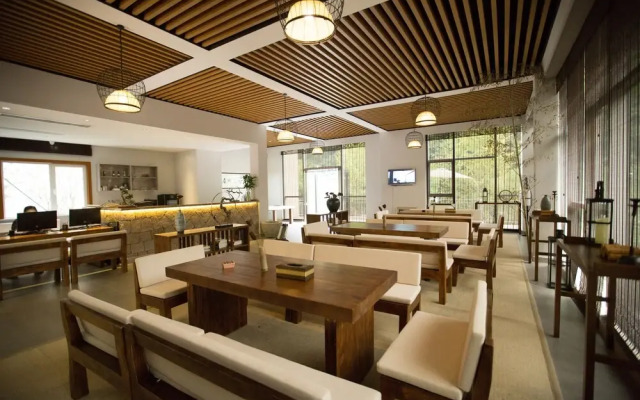 Jiuxi Cloud Valley Hotel