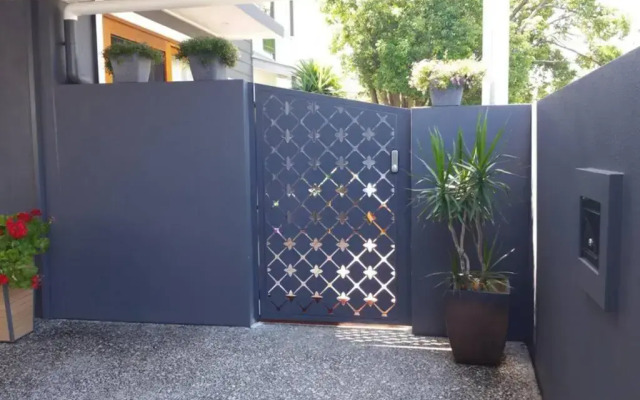 Woolloongabba, comfortable, modern, private studio