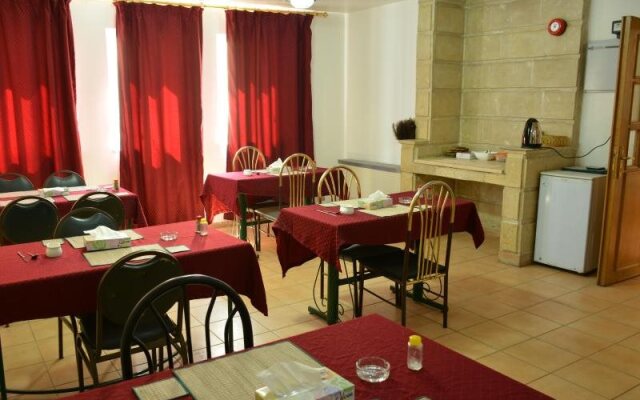 Razan Hotel