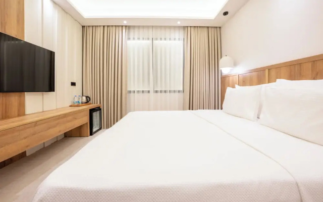 Premier Lounge Hotel