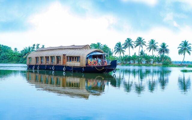 Backwater Retreat Houseboat