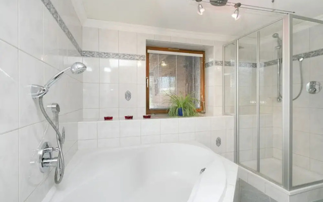 Splendid Apartment in Uderns near Hochzillertal Ski Area