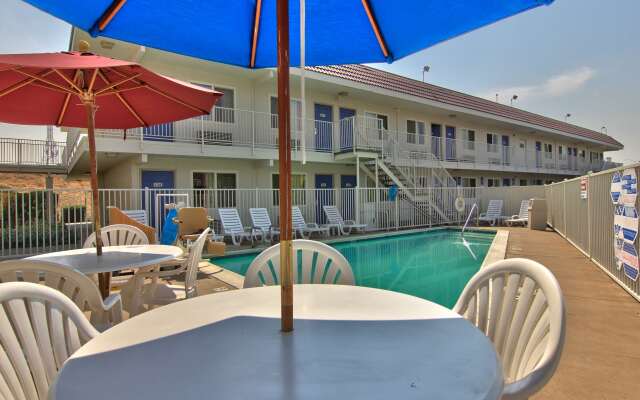 Motel 6 Sacramento, CA - Old Sacramento North
