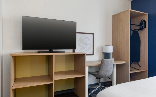 Spark by Hilton Indianapolis Northeast Fishers