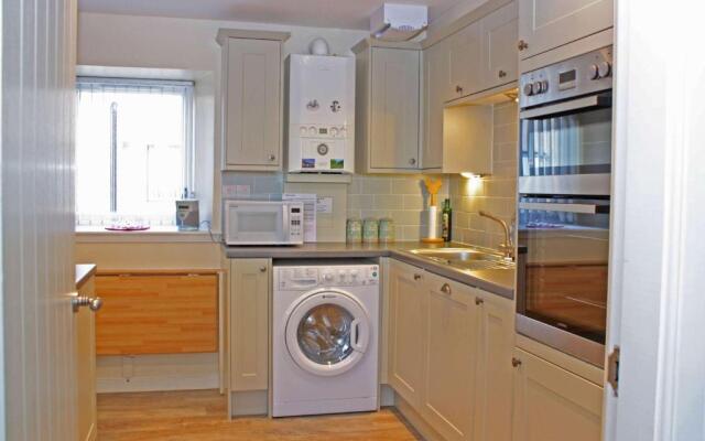Apartment 8, The Granary