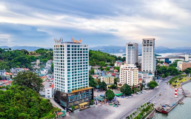 Muong Thanh Grand Bai Chay Hotel