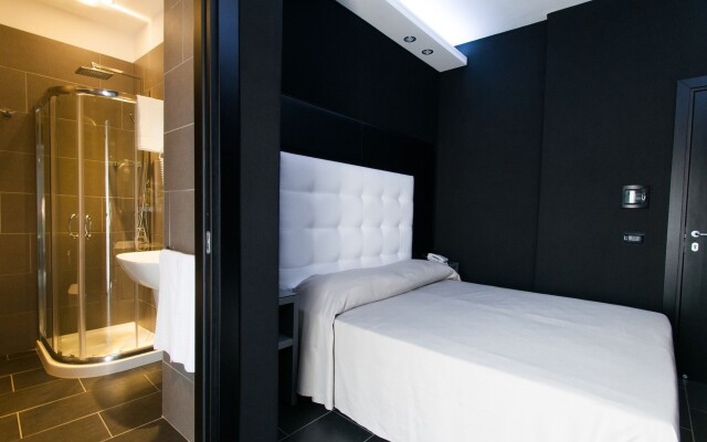 Fly Boutique Hotel