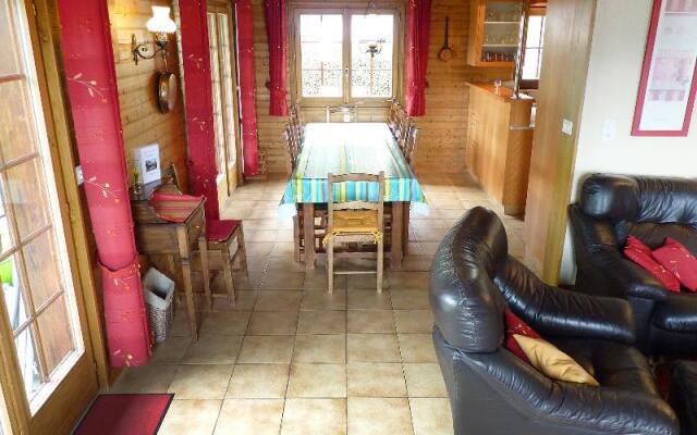 Chalet Les Falaises
