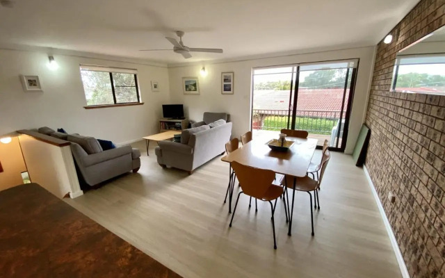 PISCES 2 of 5 Hope Cl Dunbogan