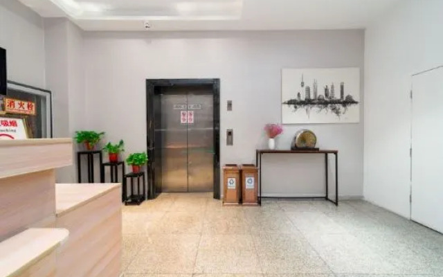 Ease Hotel (Xi'an Chang'an Square North Road)