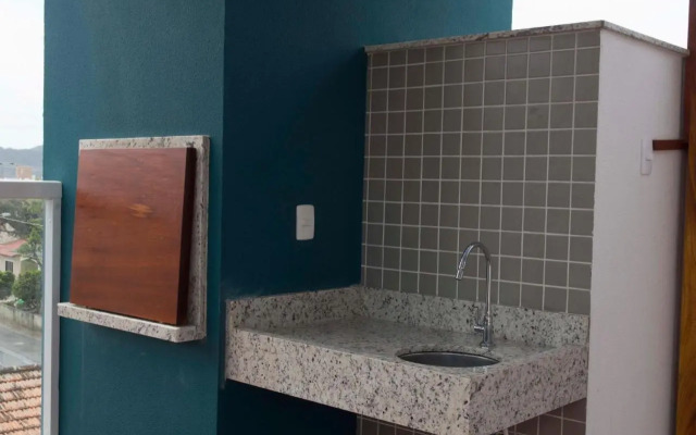 Ambiente Descolado 100m da praia e piscina