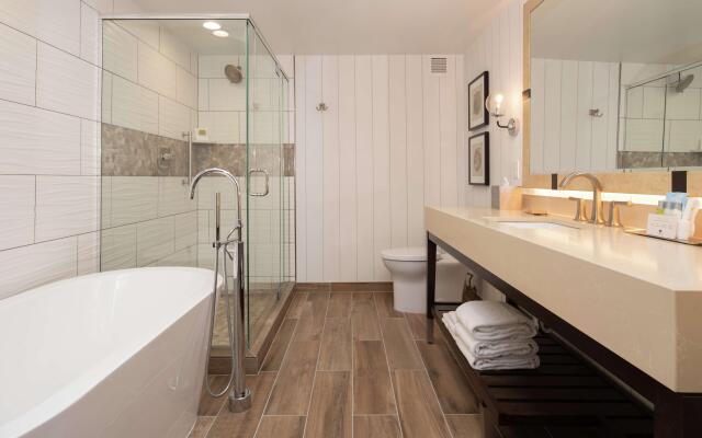 DoubleTree by Hilton Hotel Missoula - Edgewater
