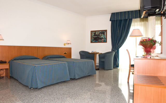Hotel 90