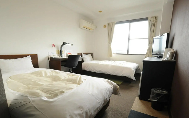 First Hotel Taketoyo