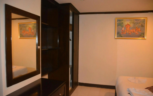 Patong Moon Inn Guesthouse