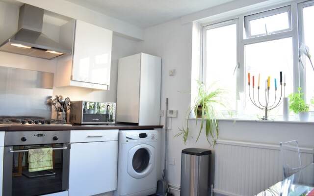 Battersea 2 Bedroom Flat