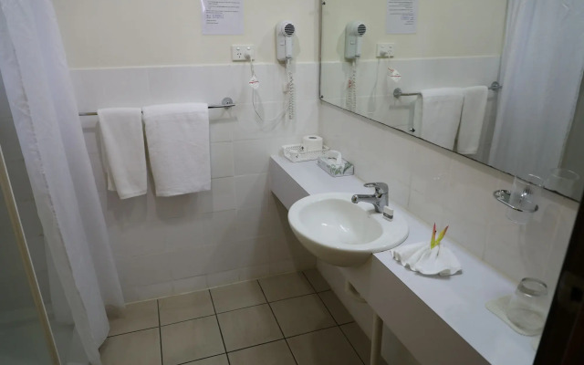 Huon Gulf Hotel & Apartments