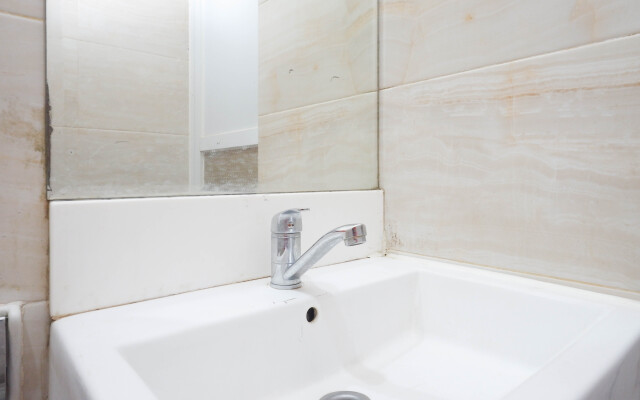 Urbanview Hotel Ruby Makassar