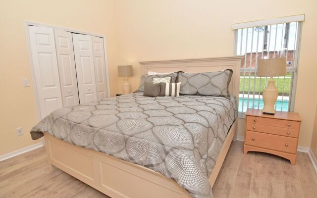 210PD Pine Top 4 Br home by RedAwning