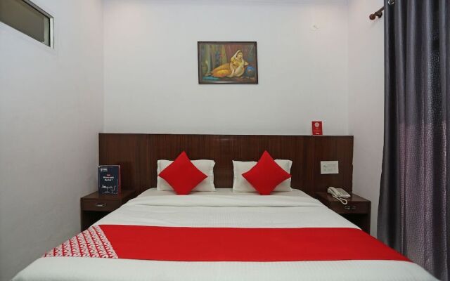 OYO 23240 Hotel Pramod Palace