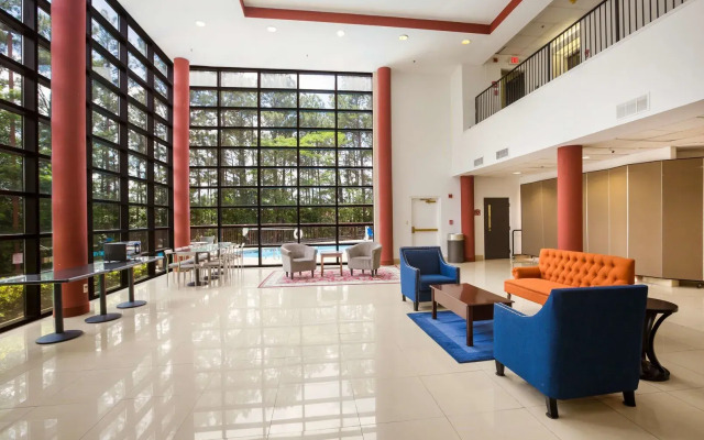 Budgetel Inns & Suites - Atlanta Galleria Stadium